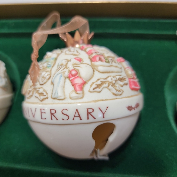 30th Anniversary Commemorative Bells 2003 Hallmark Keepsake Collectors Club - Picture 8 of 10
